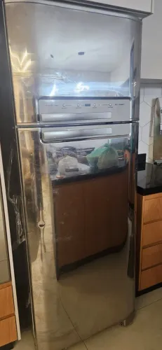 Geladeira Electrolux DF48X Frost Free Inox - defeito na porta (Ler Descrição)