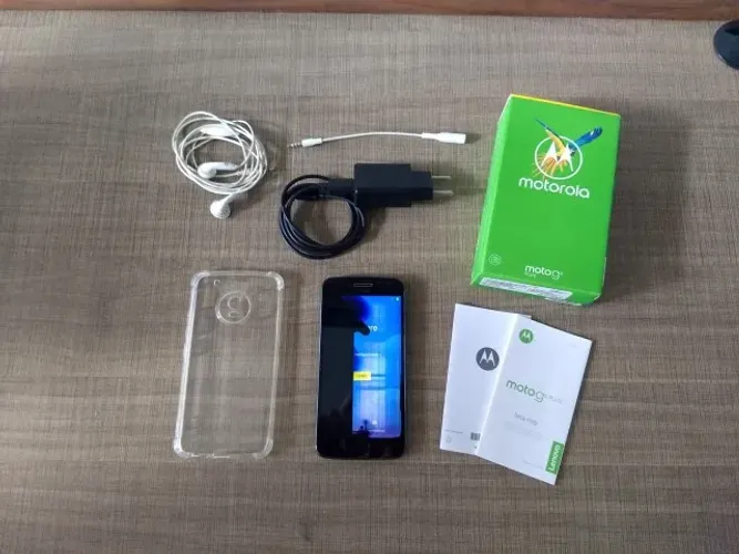 Smartphone celular Moto G5 Plus completo usado com tela quebrada a venda