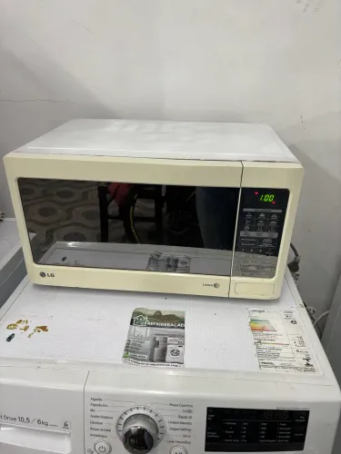 Microondas LG Espelhado com Grill 25Litros