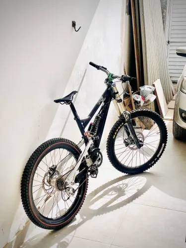 Quadro Azonic b52 full 
