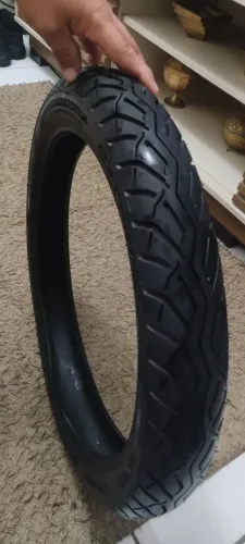 Pneu de moto