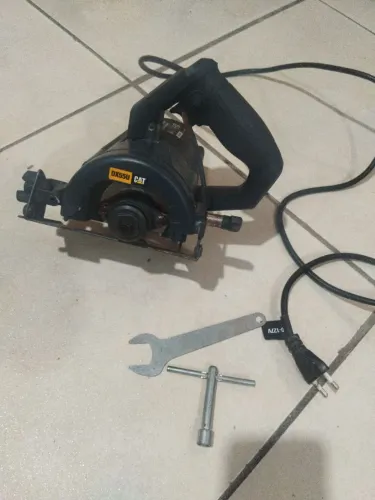 Makita Kat