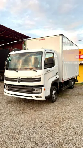 VW Delivery Express 22/23 Baú 5.00mts !!