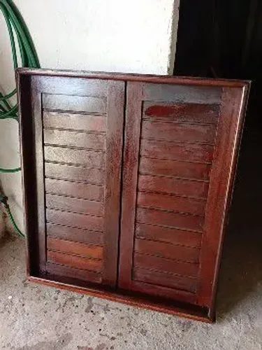 Janela de Jatobá largura 1m altura 1,10m valo $400 só ligar *71 ou zap