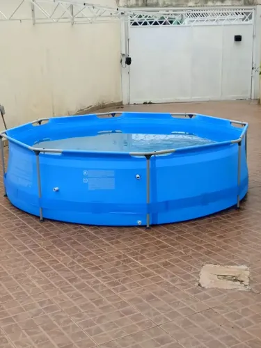 Piscina Grande capacidade de água 4.870 mil litros 