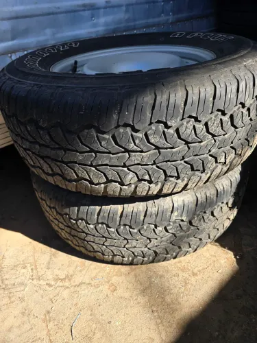 Rodas com pneus 265/65/16