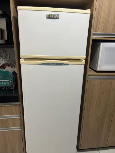 Vende se geladeira cônsul