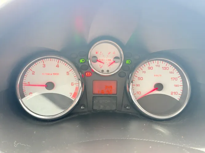 Peugeot 207 XR 1.4 Flex 8V 5P 2012