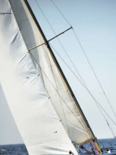 Barco veleiro mastro