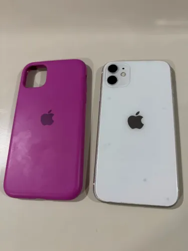 11 128gb funciona tudo menos Face ID, precisa trocar tela