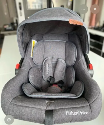 Carrinho e bebê conforto fisher price