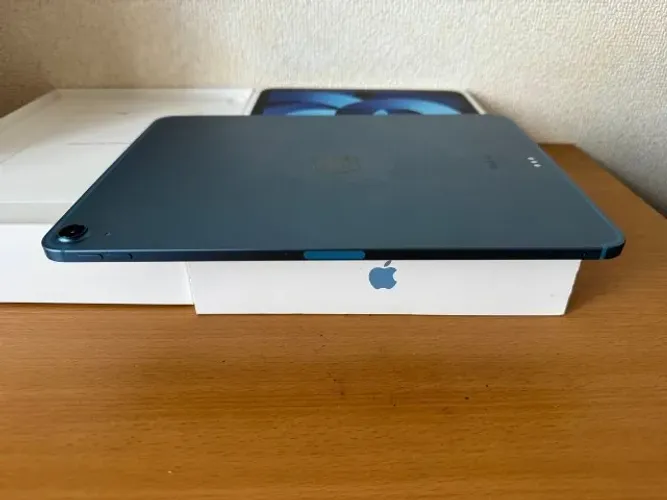 iPad Air 5ª Geração M1 64GB Wi-Fi - Ótimo Estado, com Caixa e Carregador