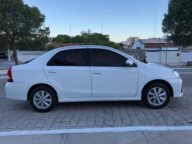Toyota Etios XLS Sedan 1.5 Flex 16V 4P Aut. 2018