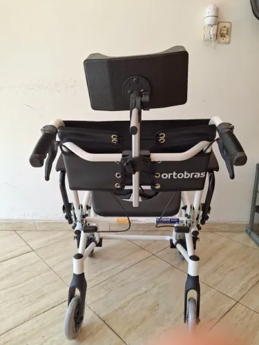 CADEIRA DE BANHO TETRAPLEGICO