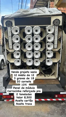 Vendo projeto com carrocinha já ferrada com cala, carrocinha feita pra duas toneladas  