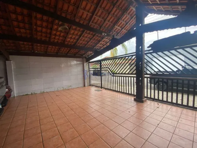 Casa em condomínio à Venda em Jardim Imperador, Praia Grande - SP