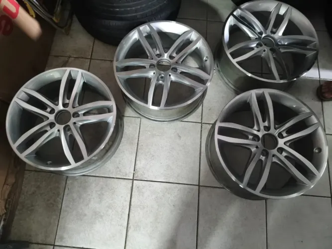 Rodas 17 furação 5x112 original Mercedes Benz c180