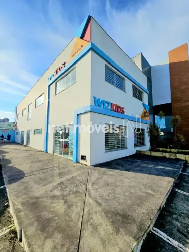 Prédio comercial pra alugar com 10 salas em Feira de Santana