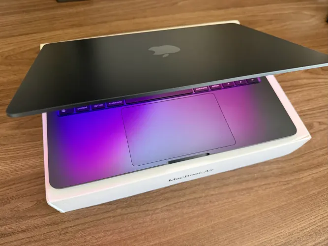 MacBook Air M3 8GB 256GB