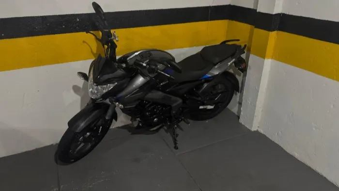 Fazer 2020 150 cc e Bajad Dominar 2025, 200cc muito nova