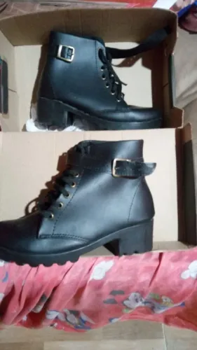 Bota de couro