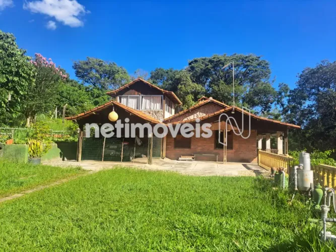 Sítio à venda em Esmeraldas com 47.739 m²;, estrutura completa e ampla área verde.