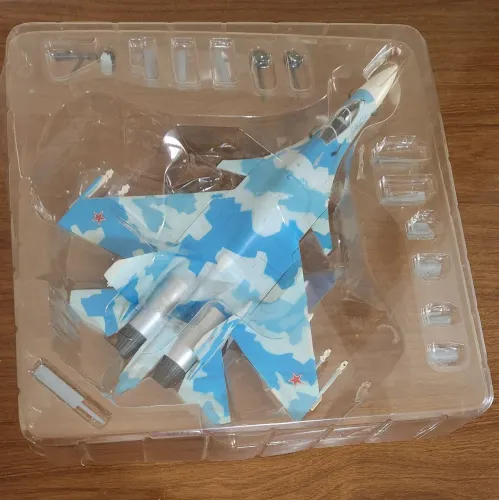 Miniatura Avião a Jato Russo Sukhoi SU 35 Planeta DeAgostini Altaya Escala 1/72