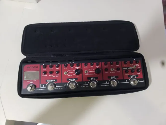 Pedaleira Mooer Red Truck