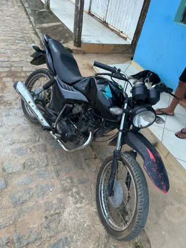 Vende-se moto para roça