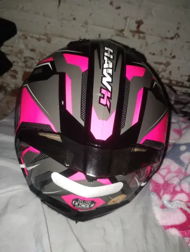 Capacete feminino