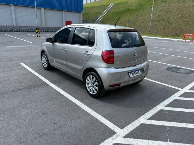 Volkswagen Fox 1.0 MI Total Flex 8V 5P 2013