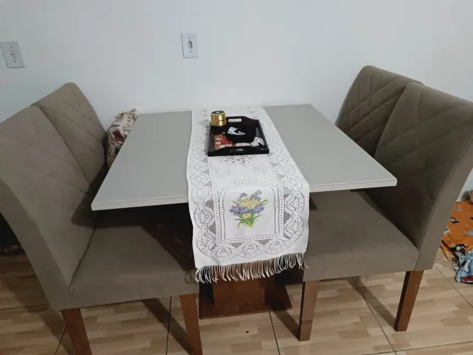 Mesa tampo de Vidro 4 cadeiras