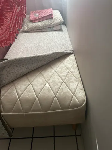 Cama de solteiro