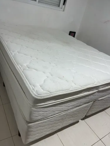 Cama queen size com base