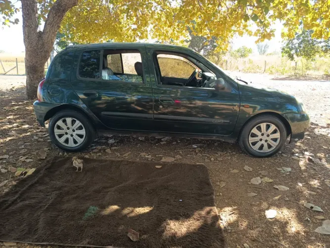 Renault Clio Rn/alize/expr./1.0 Hi-power 16V 5P 2001