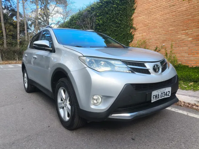 Toyota RAV4 2.0 4X4 16V Aut. 2013
