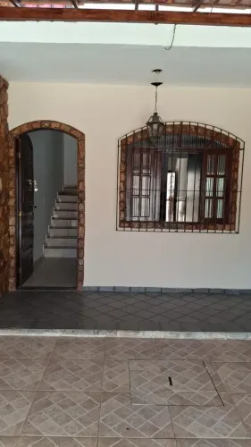 Imóvel para venda possui 60 metros quadrados com 2 quartos em Trindade - São Gonçalo - RJ