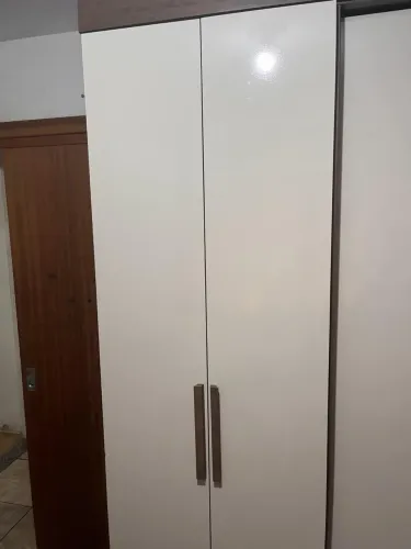 ROUPEIRO SAN LORENZO C/ ESP MOVAL COM 8 PORTAS