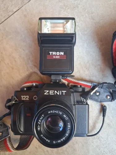Câmera fotográfica zenit antiga