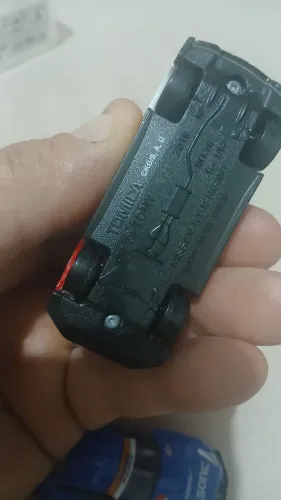 Carrinhos TOMiCA japan