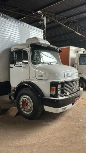 MERCEDES-BENZ 1113 - 1977 | BAÚ 6,5 METROS