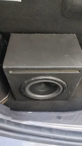 Caixa subwoofer hertz com amplificador