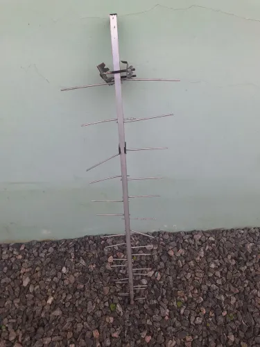 Antena de TV em alumínio
