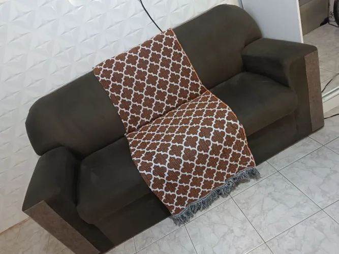 SOFÁ 3 LUGARES SUEDE MARROM 