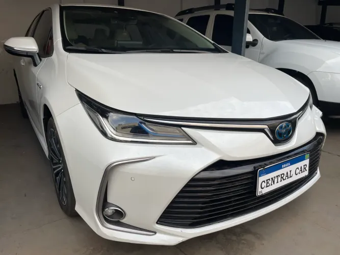 Toyota Corolla Altis Prem. Hybrid 1.8 Flex AUT 2023