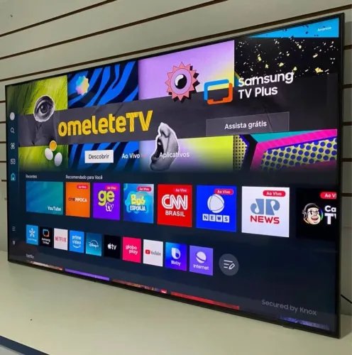 Estou vendendo tv 50 polegadas zerinha completa.
