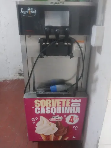 Maquina de sorvete  Marca logro soft  mod.125C