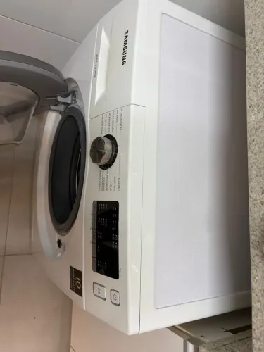 Lava e seca Samsung