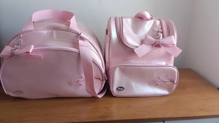 Vendo bolsas de maternidade novas 