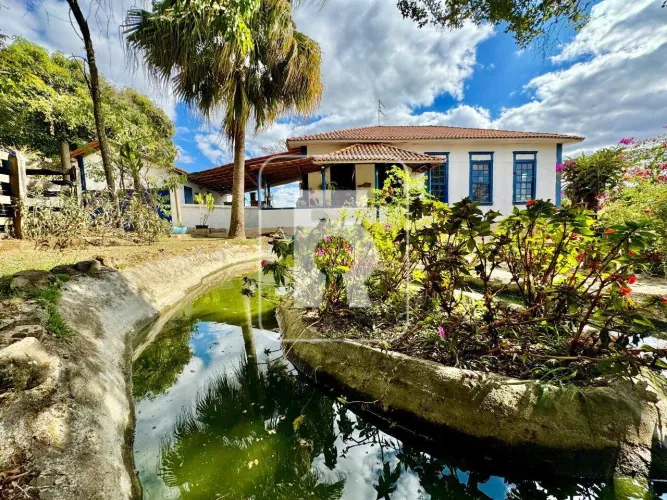 Sítio à venda, 6 quartos, 3 suítes, Zona Rural Desterro de Entre Rios - Desterro de Entre